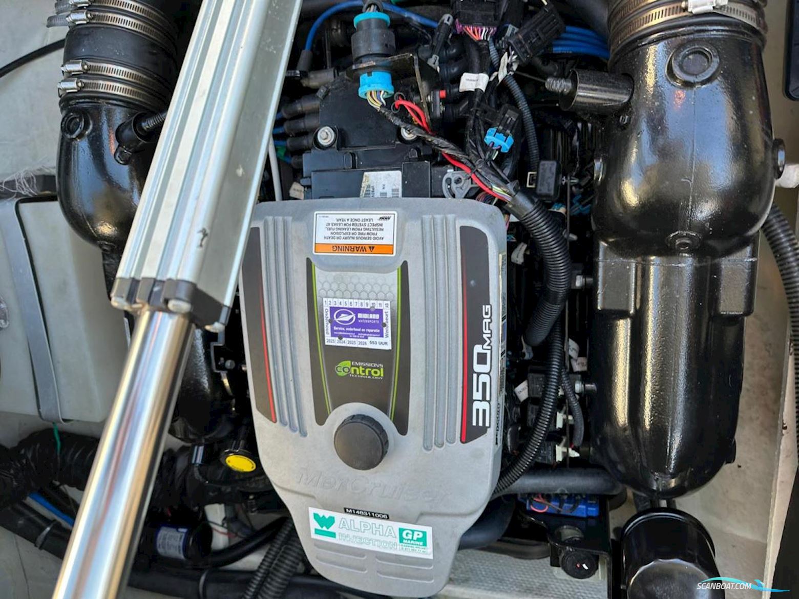 Regal 2750 Cuddy Cabin