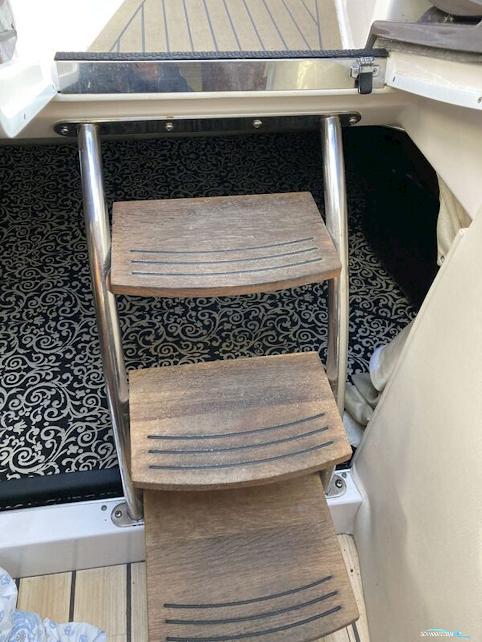 Regal 28 Express