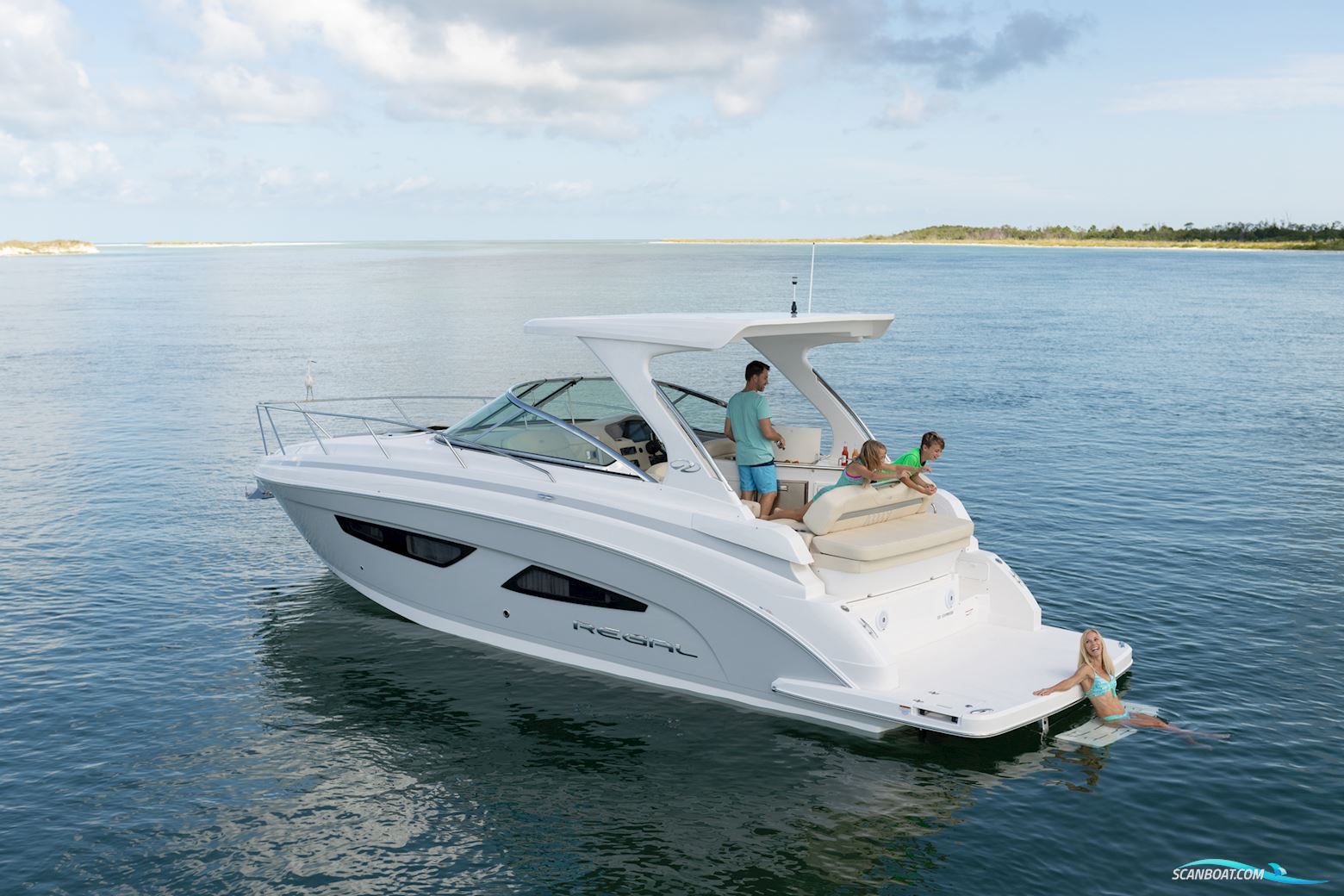 Regal 33X Premium Cruiser Motorboat 2023, with  Volvo Penta engine, Denmark