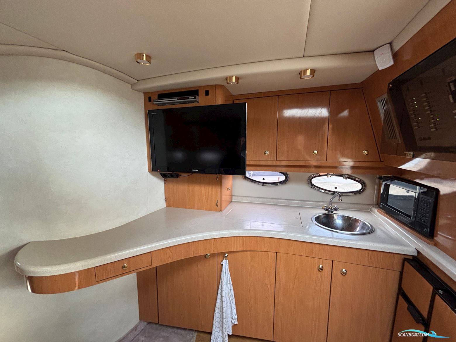 Regal 4160