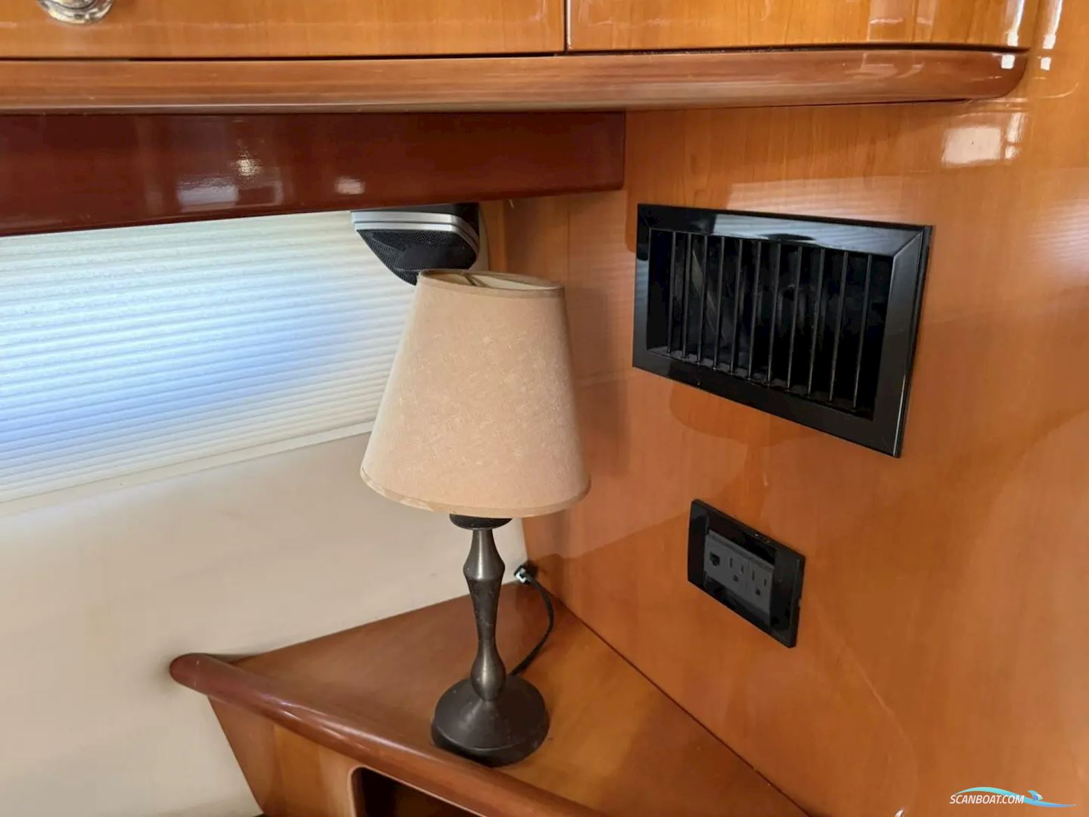 Regal 4460 Commodore