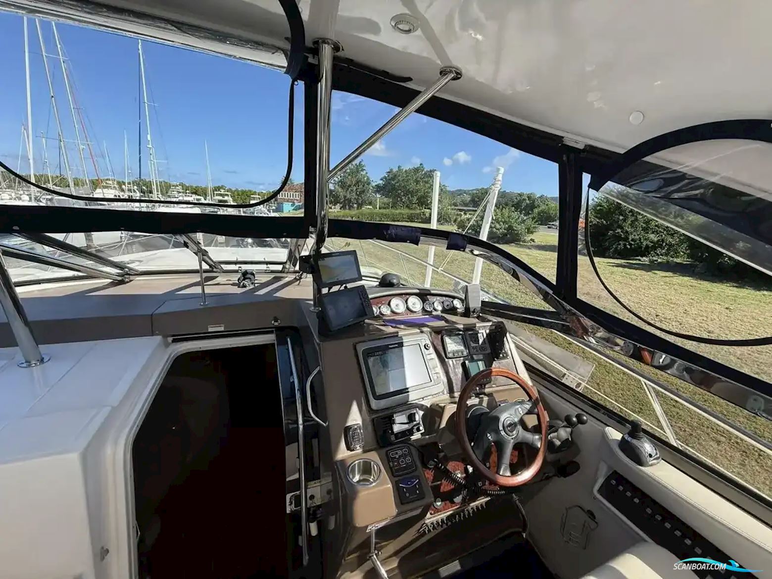 Regal 4460 Commodore