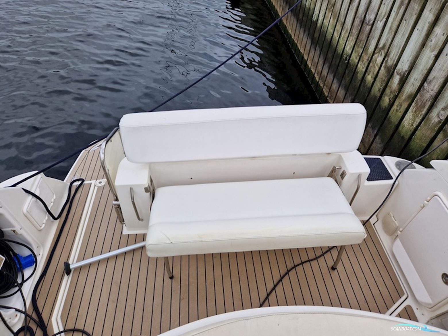 Regal Commodore 3060 DIESEL