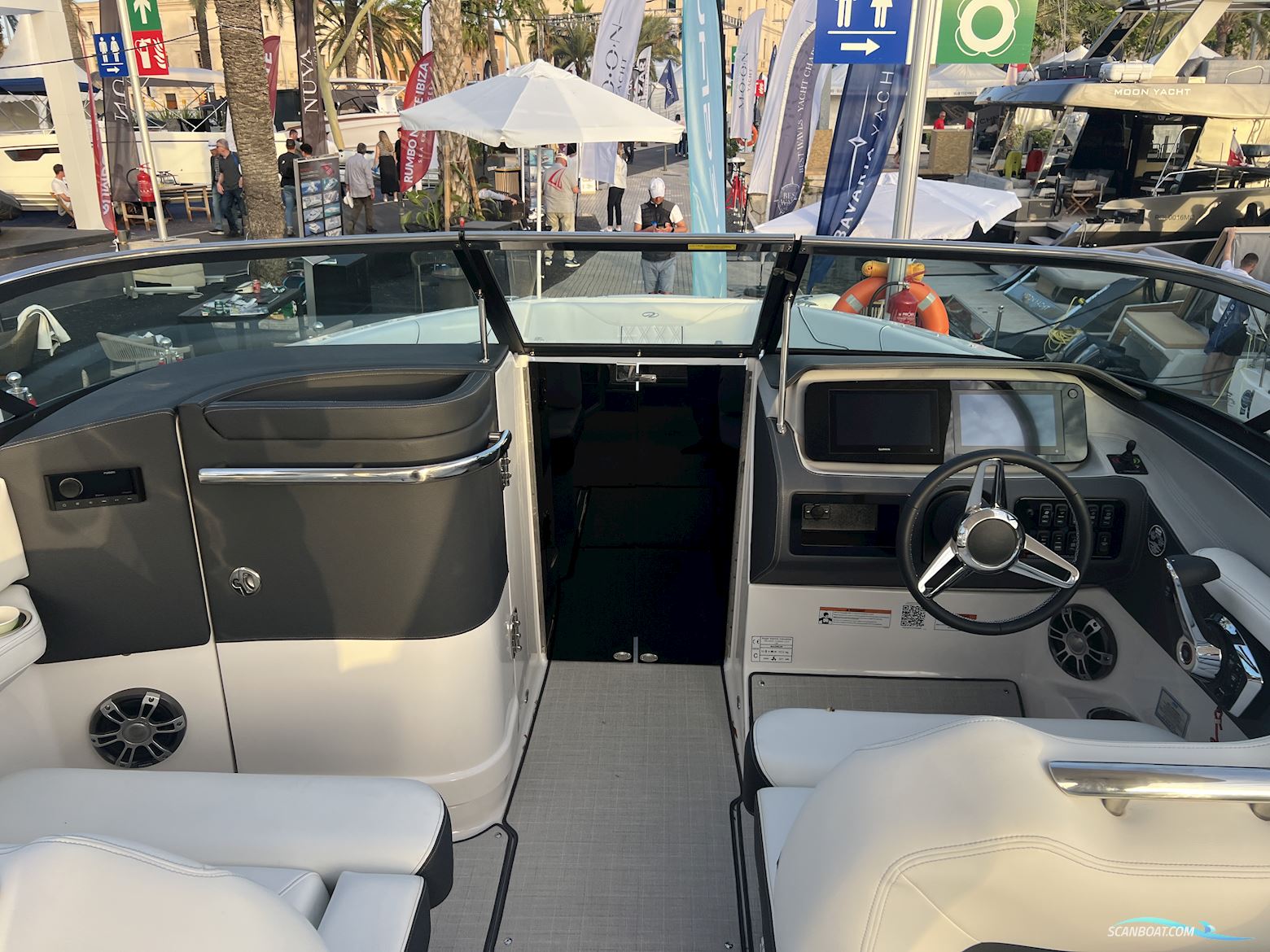 Regal LS6 Bowrider