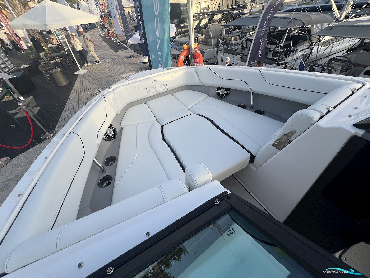 Regal LS6 Bowrider