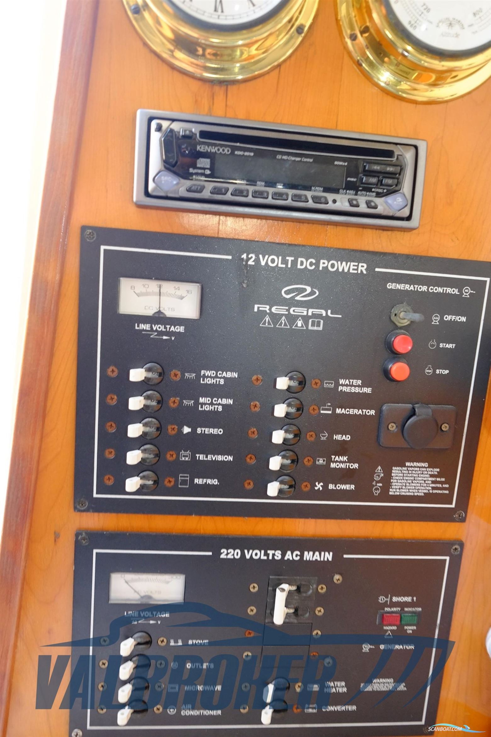 Regal Marine COMMODORE 2665