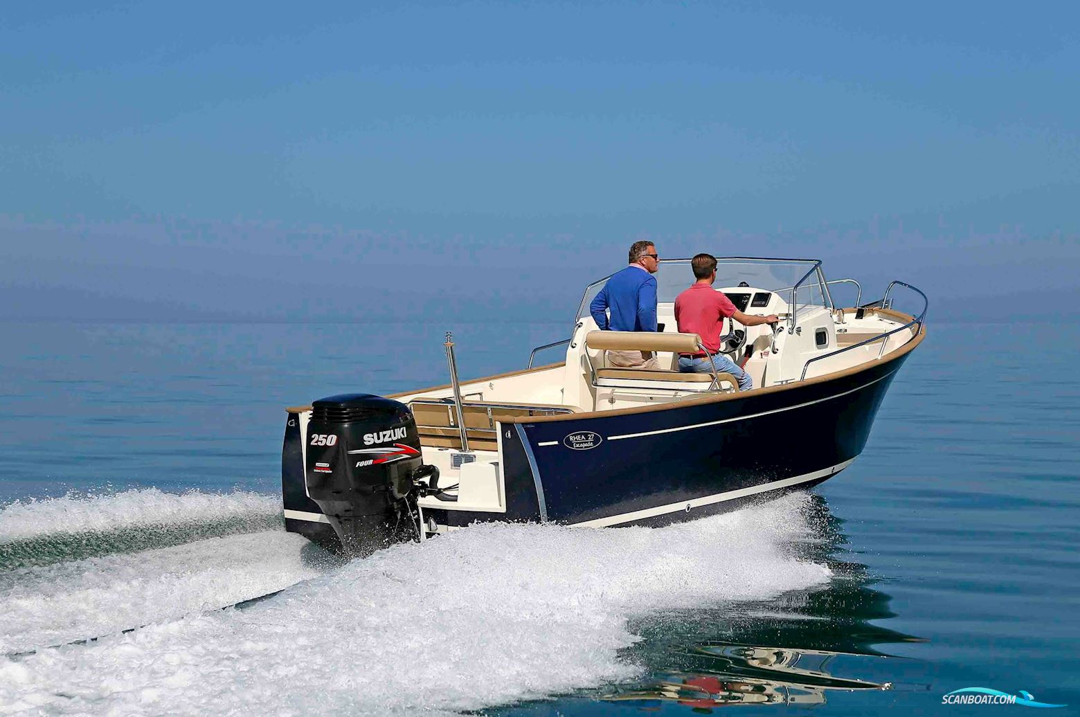 Rhea 27 Escapade