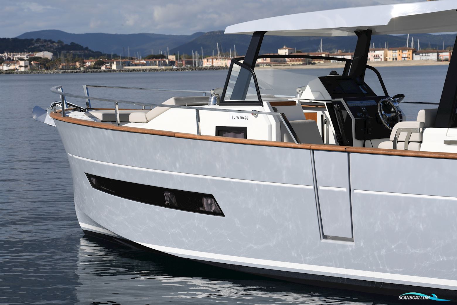 Rhéa 32 Open