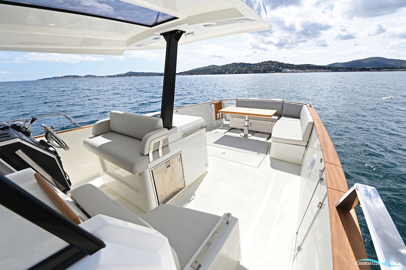 Rhéa 32 Open