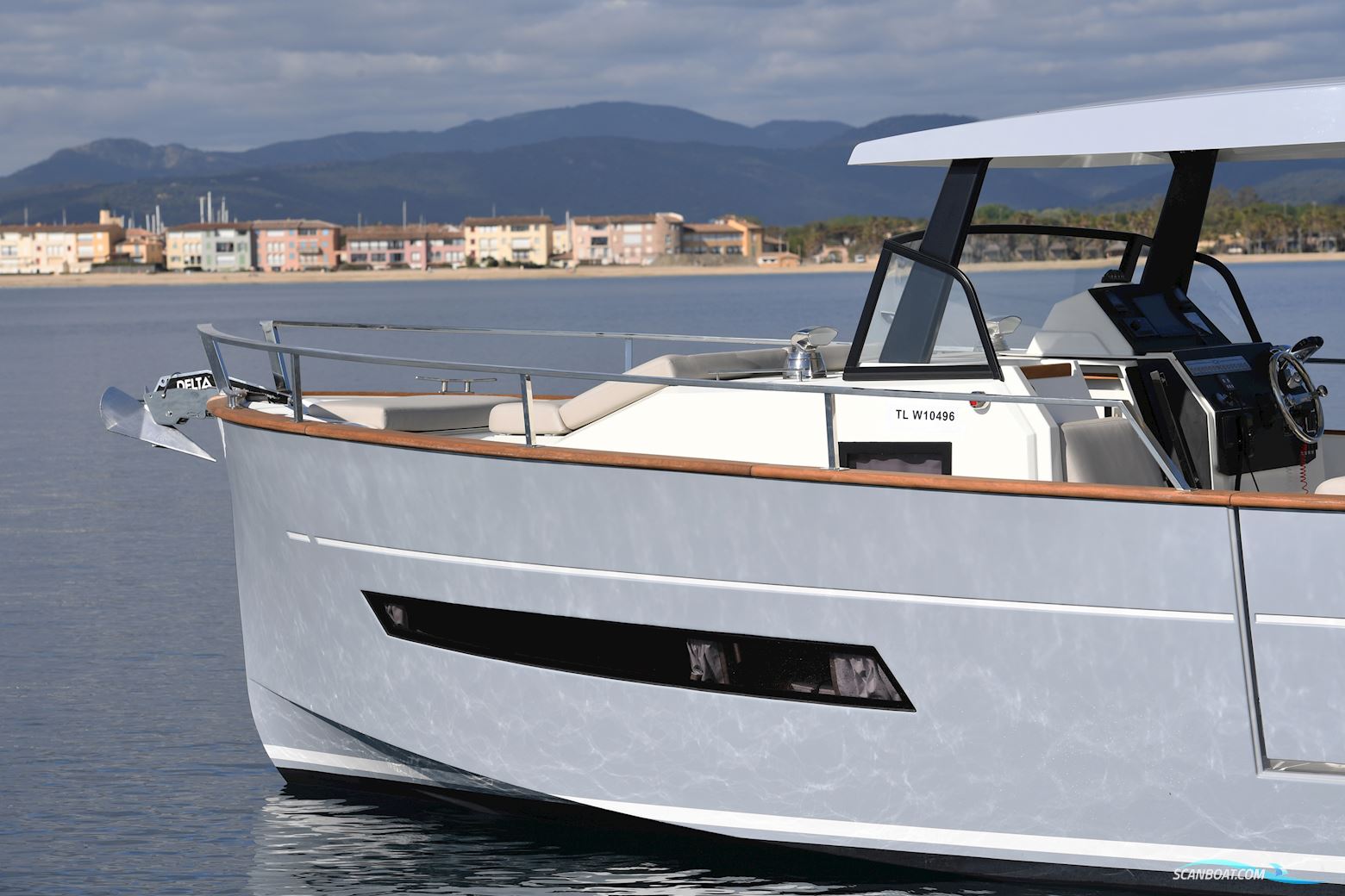 Rhéa 32 Open