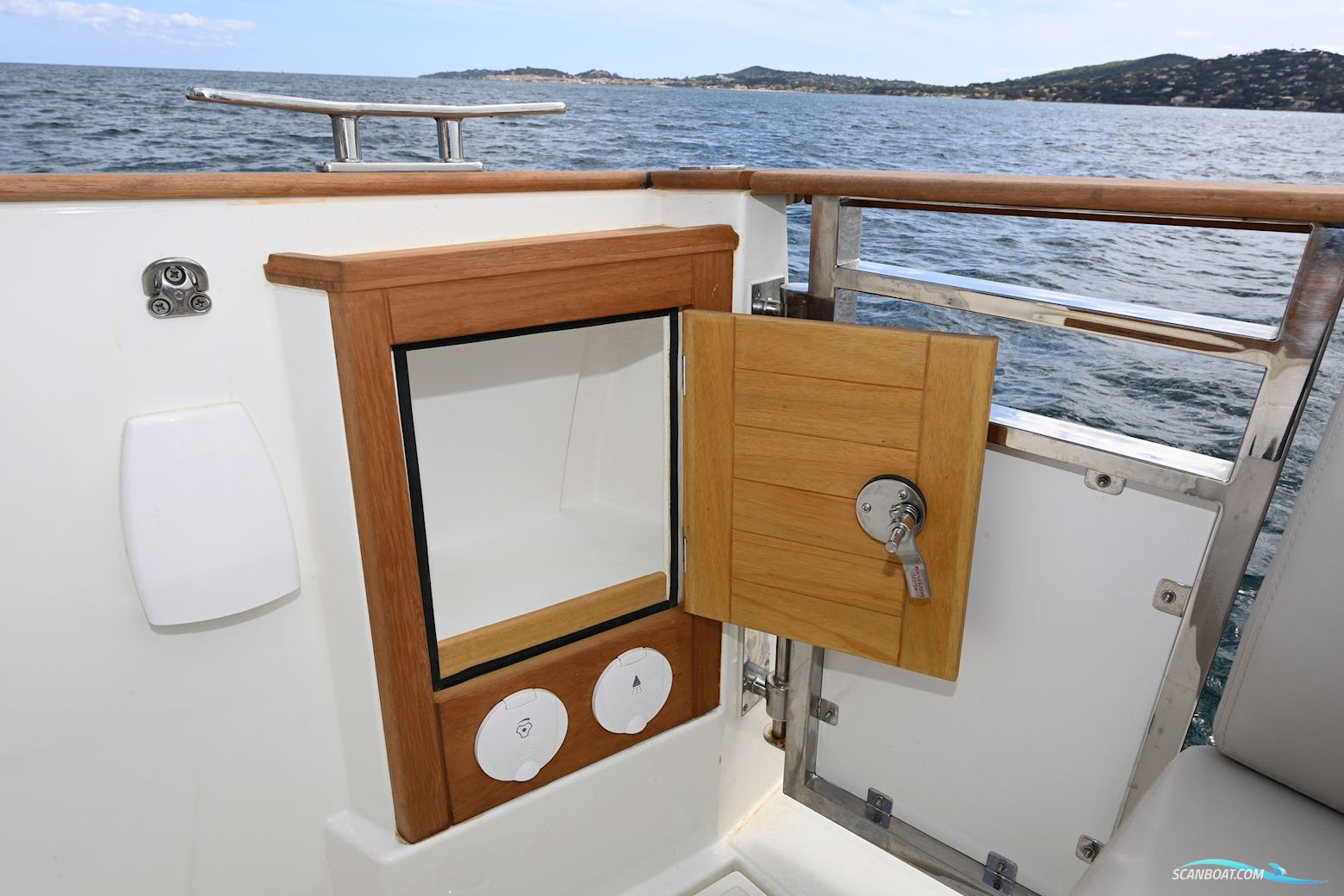 Rhéa 32 Open