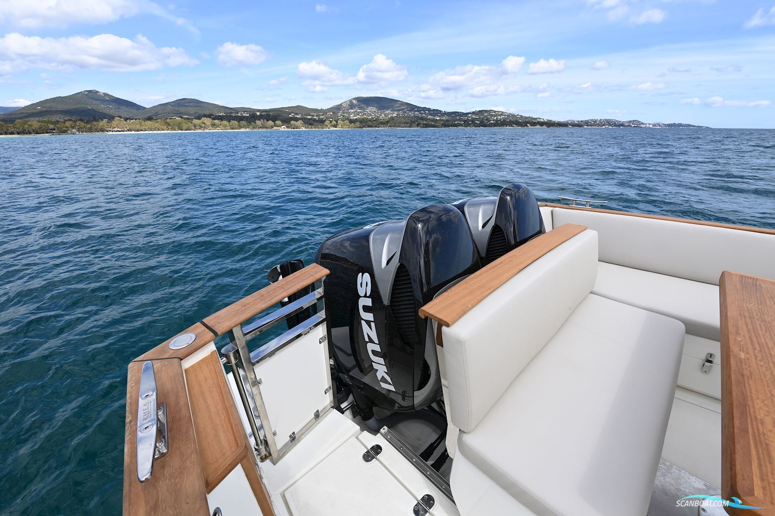 Rhéa 32 Open
