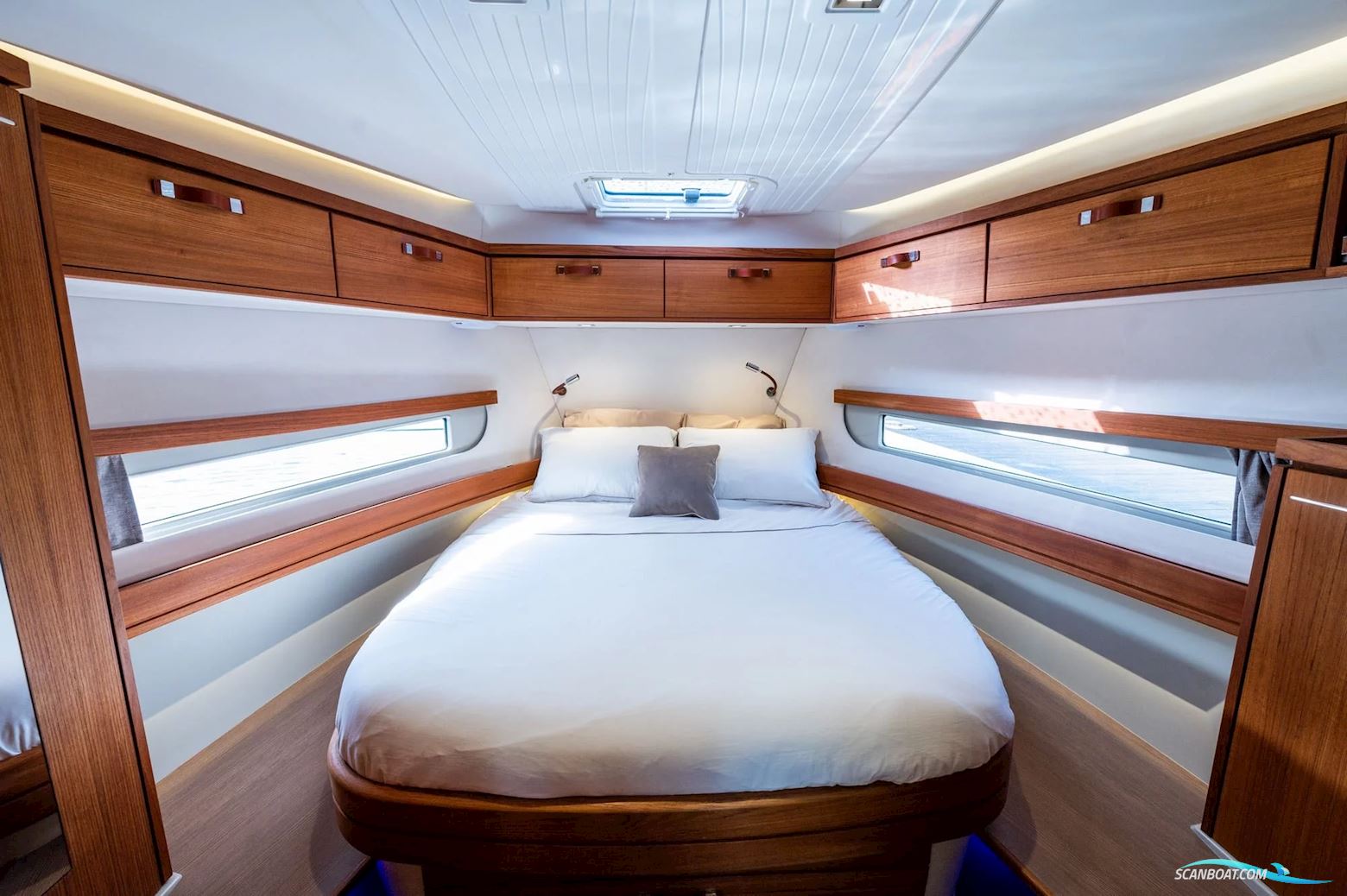 Rhea 34 Trawler - Preorder Fra