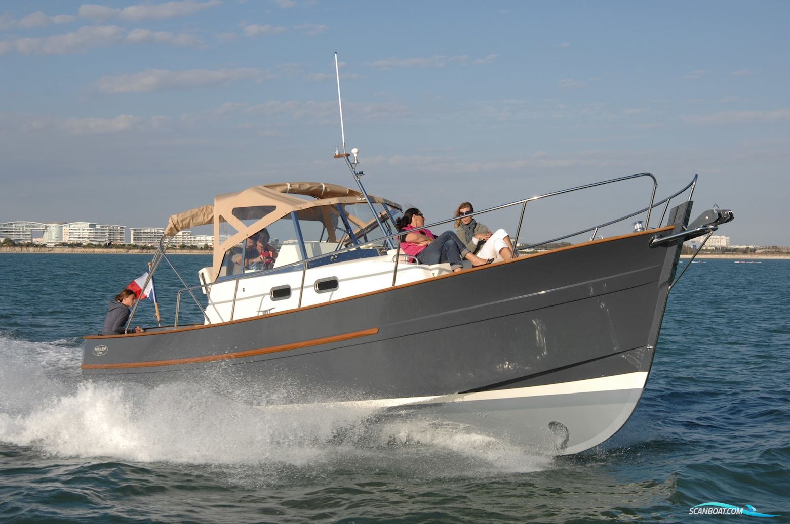 Rhéa 850 Open