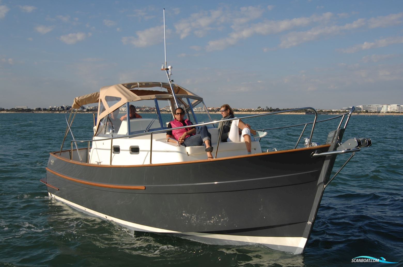 Rhéa 850 Open