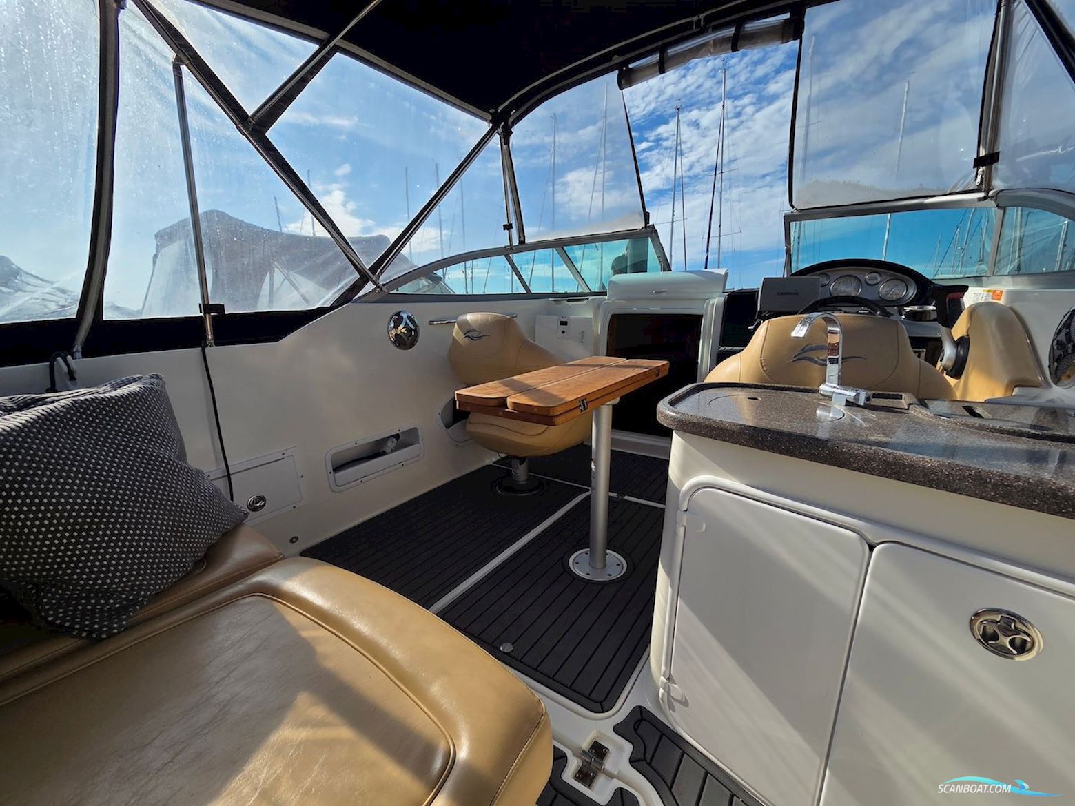 Rinker 230 Atlantic