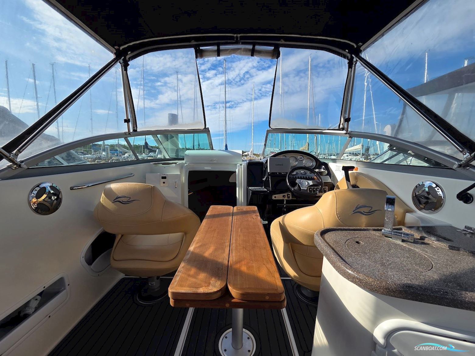 Rinker 230 Atlantic