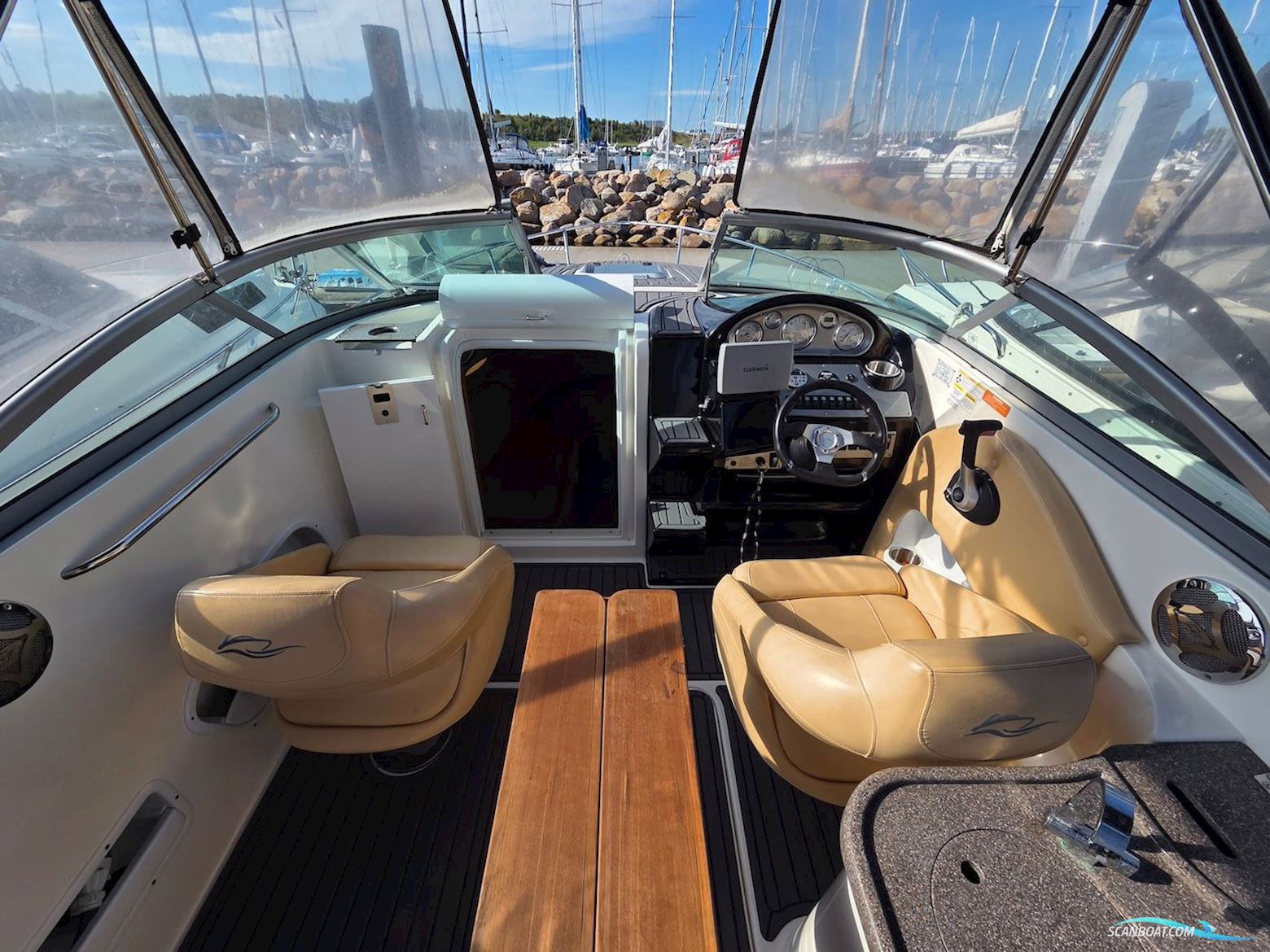 Rinker 230 Atlantic
