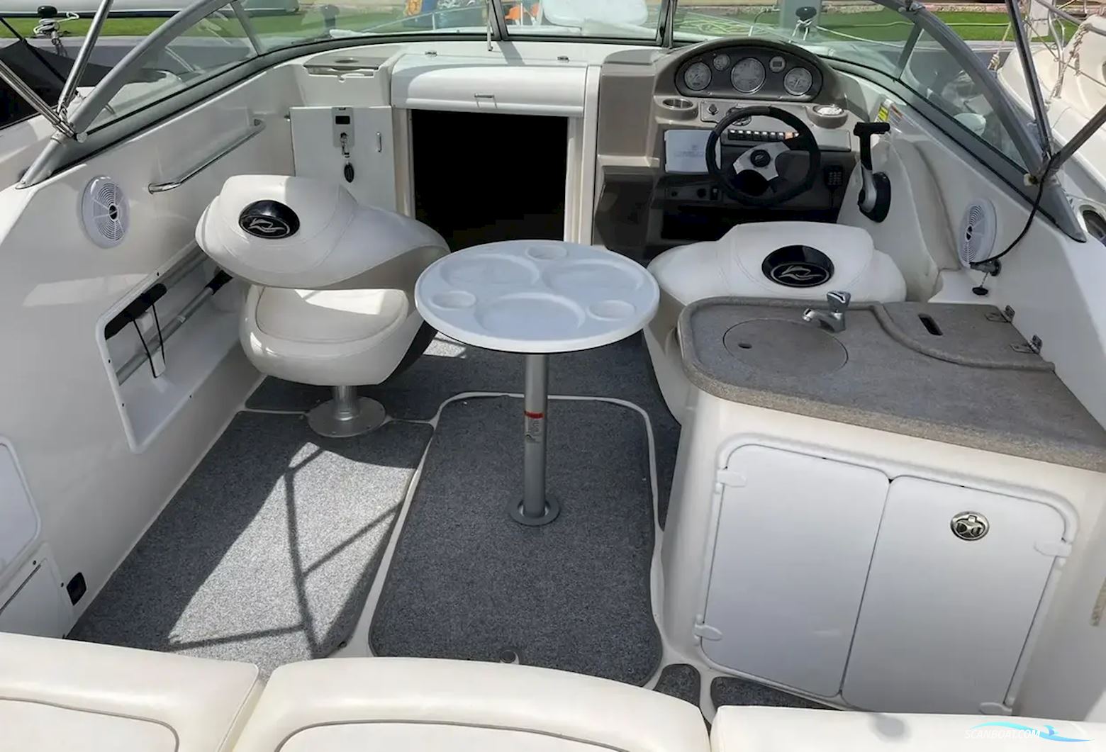 Rinker 230 Captiva Atlantic