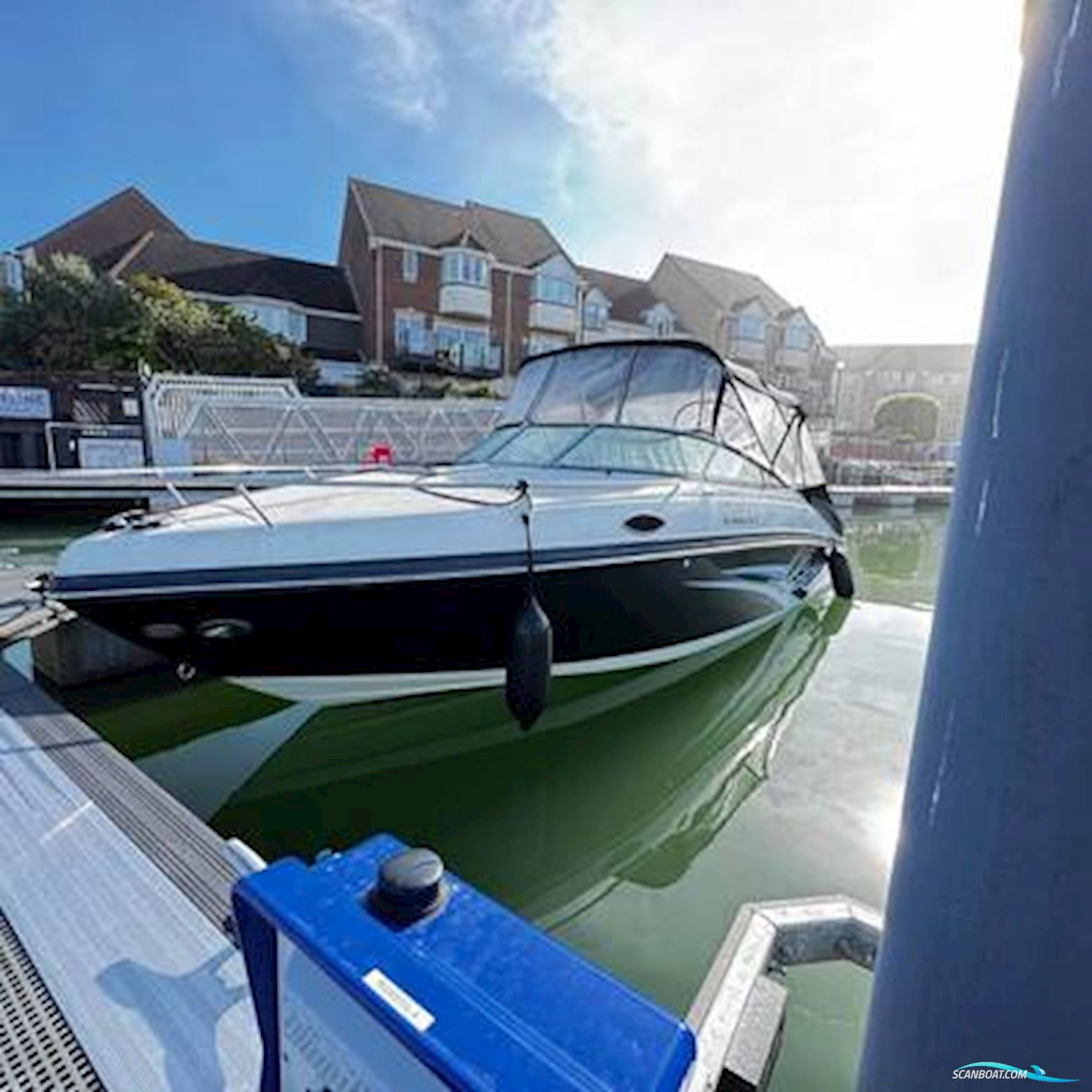 Rinker 246cc Motorboat 2012, with Volvo Penta engine, United Kingdom