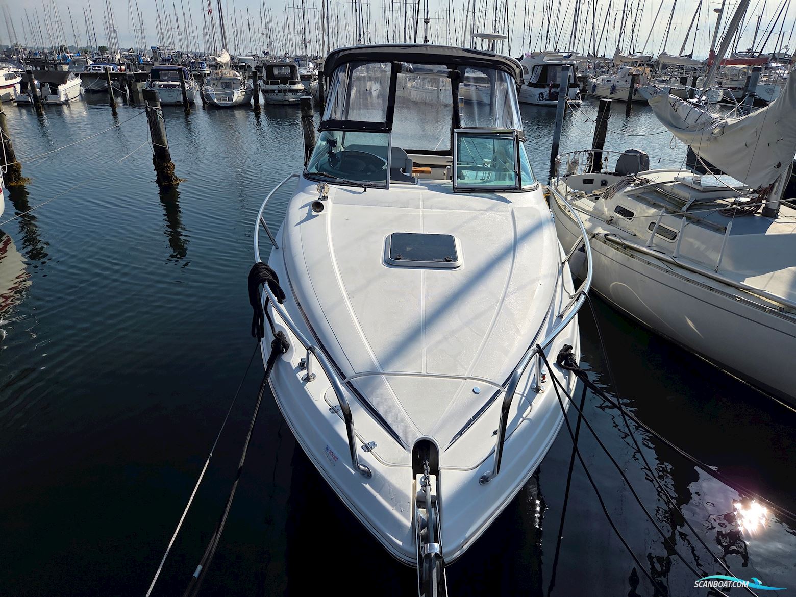 Rinker 260 Express Cruiser