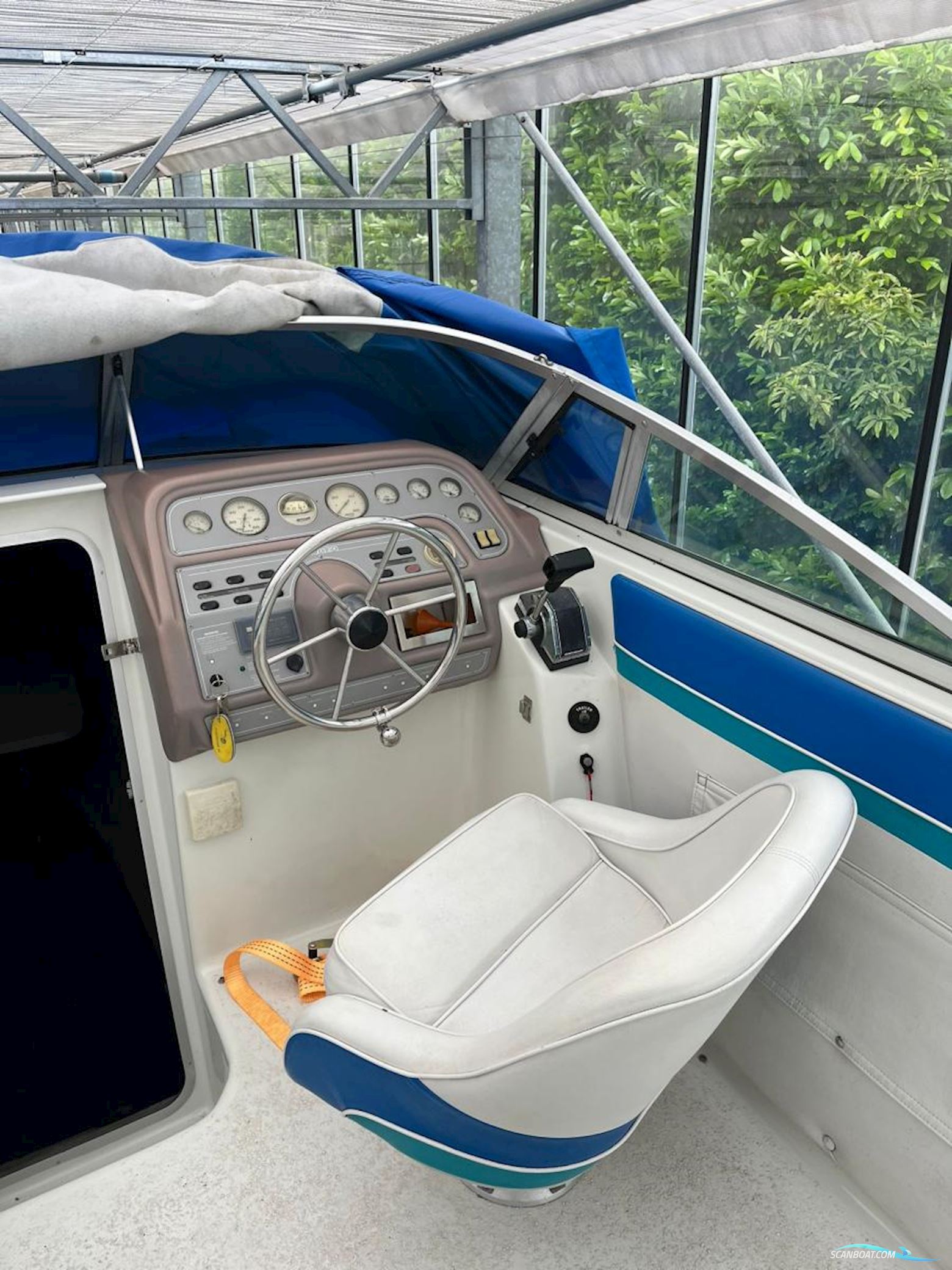 Rinker 260 FIESTA FEE