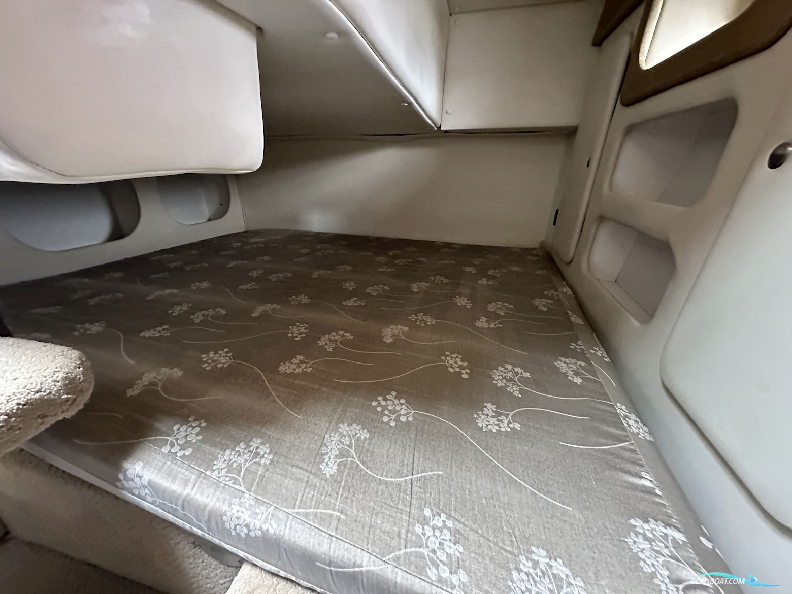 Rinker 280 Cabin Cruiser