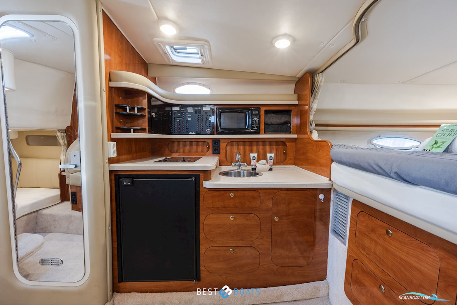 Rinker 342 Fiesta Vee