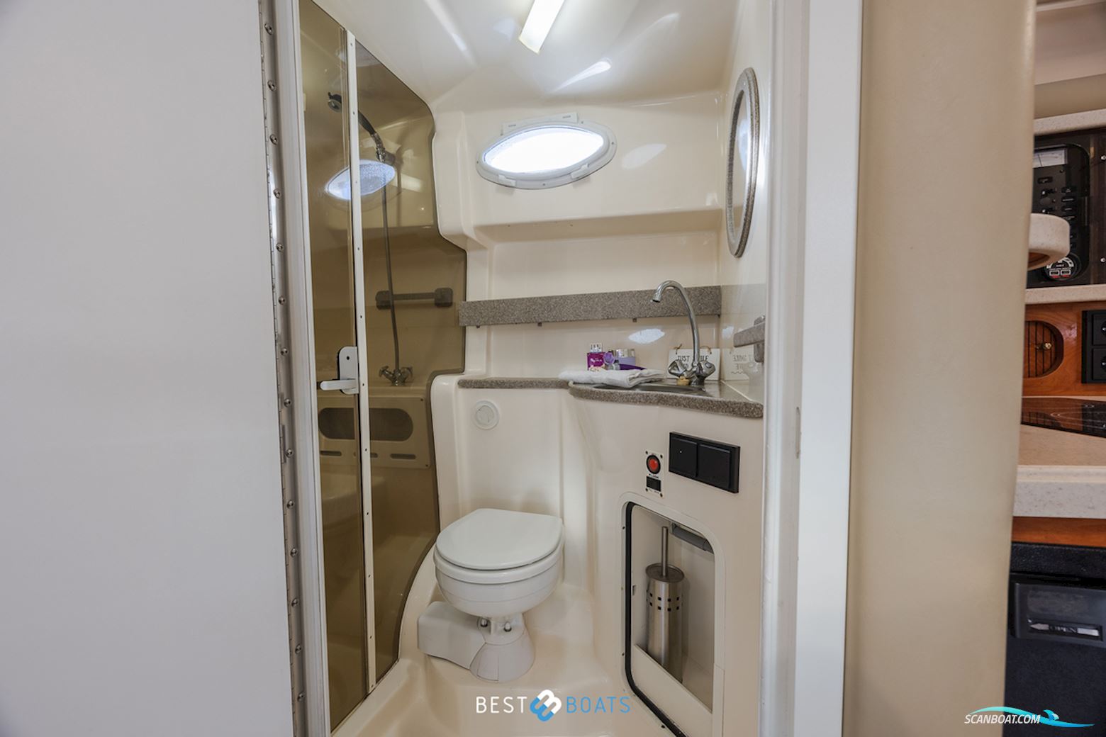 Rinker 342 Fiesta Vee