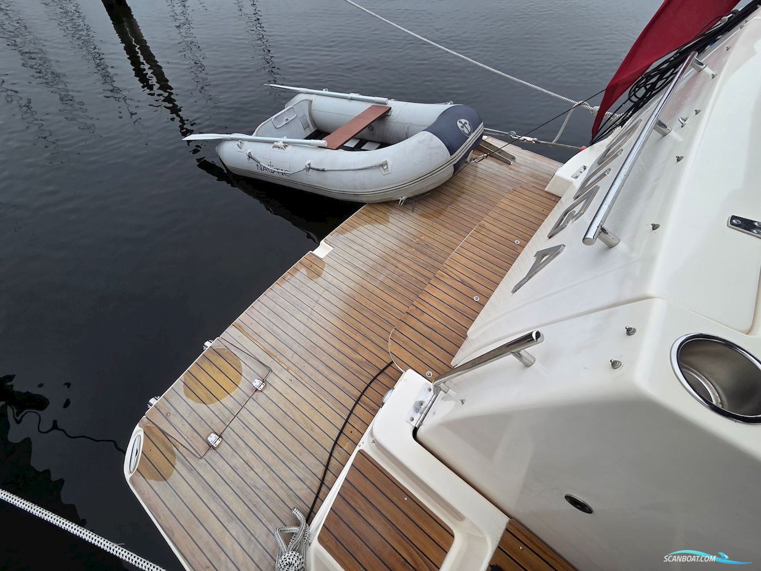 Rinker 360 Fiesta Vee