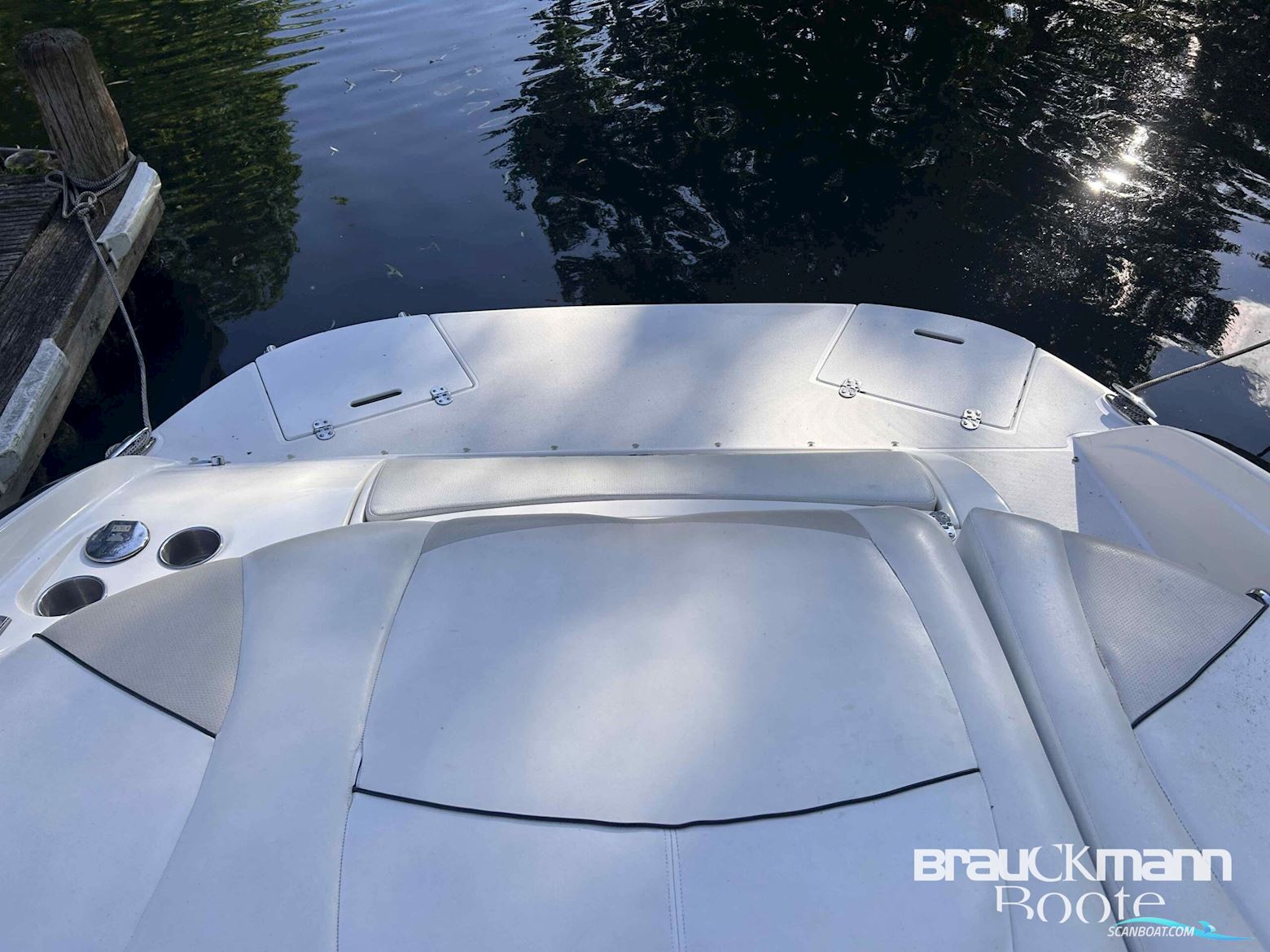 Rinker Captiva 246