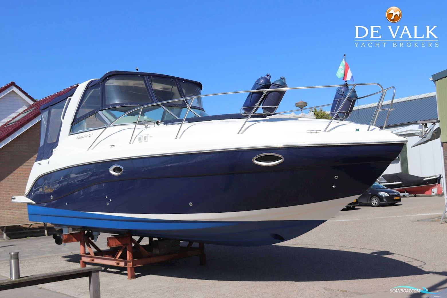 Rinker Fiesta Vee 320