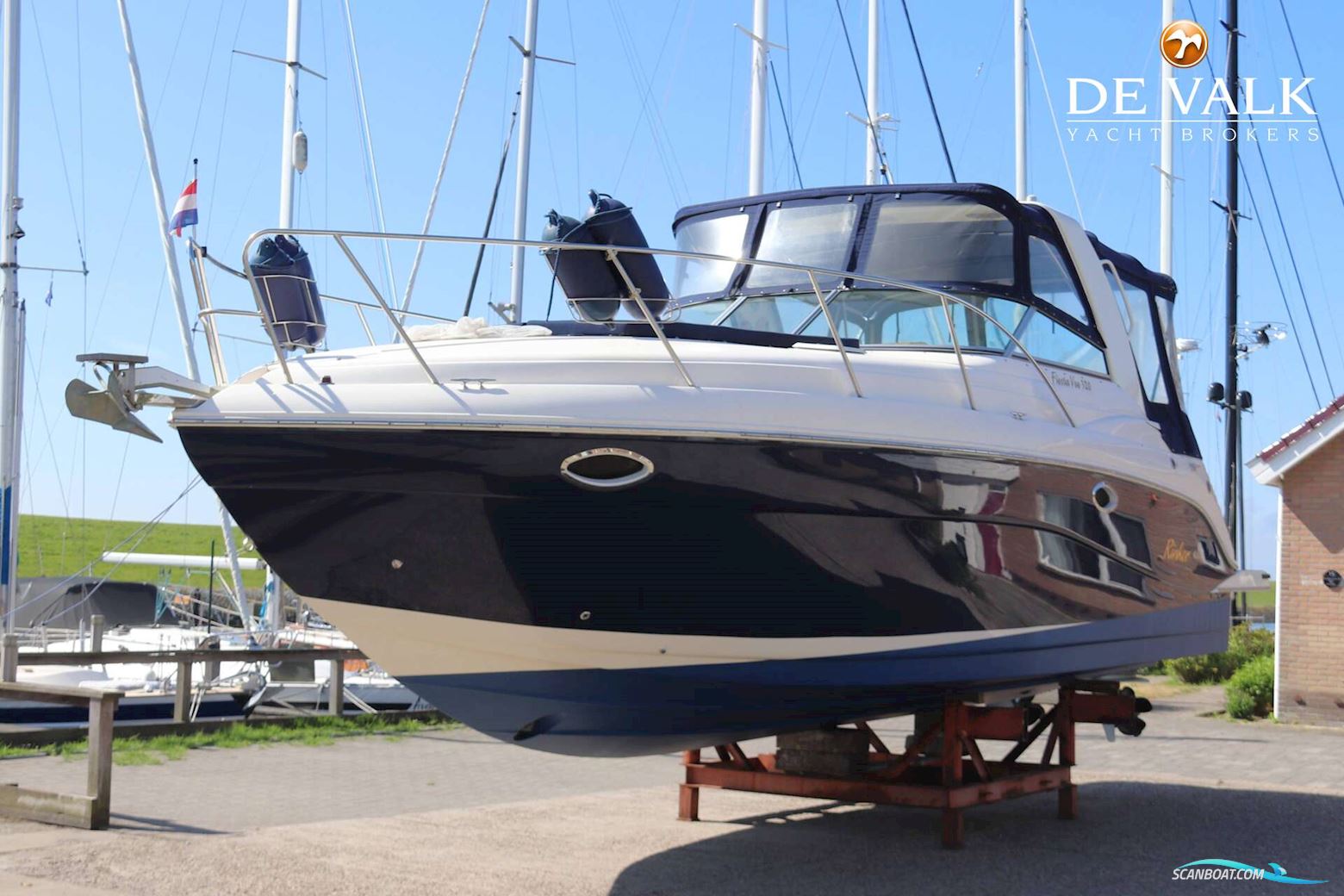 Rinker Fiesta Vee 320
