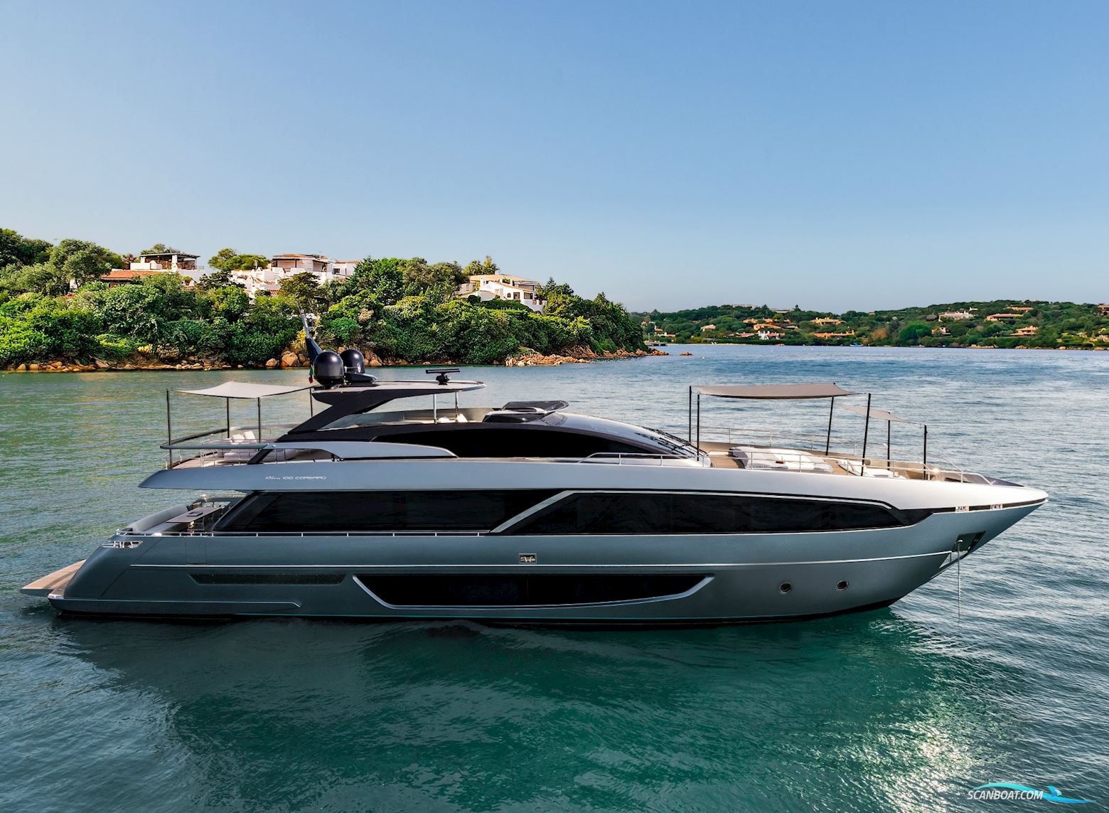Riva 100′ Corsaro