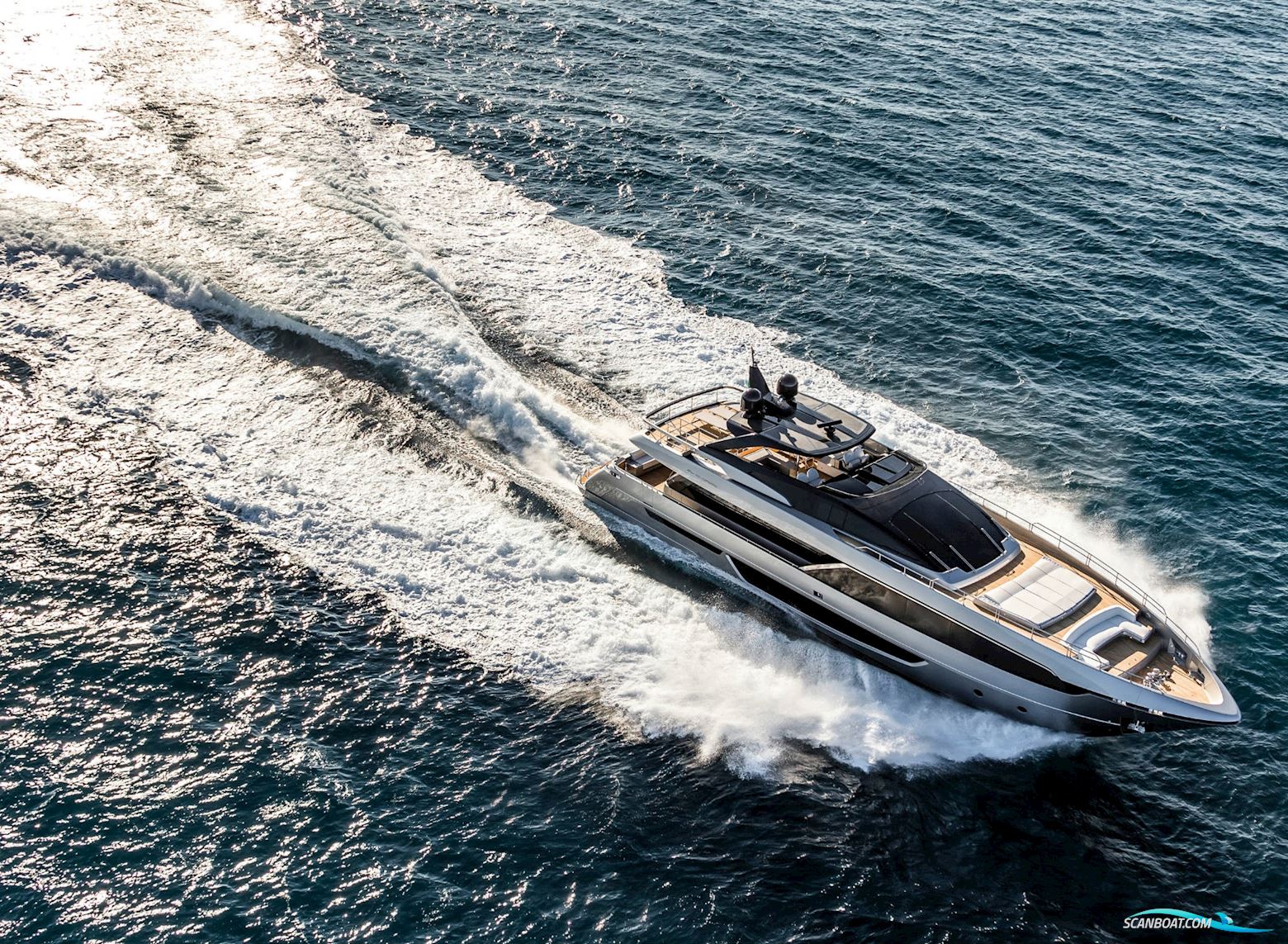 Riva 100′ Corsaro