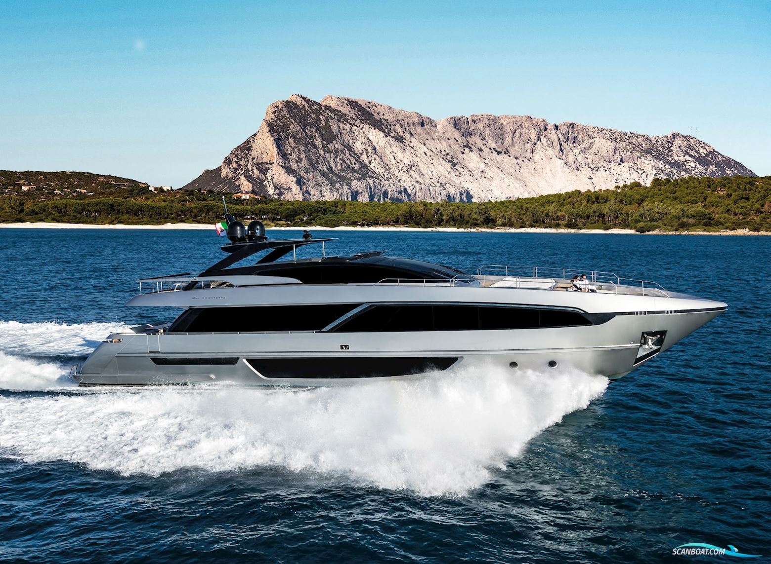 Riva 100′ Corsaro