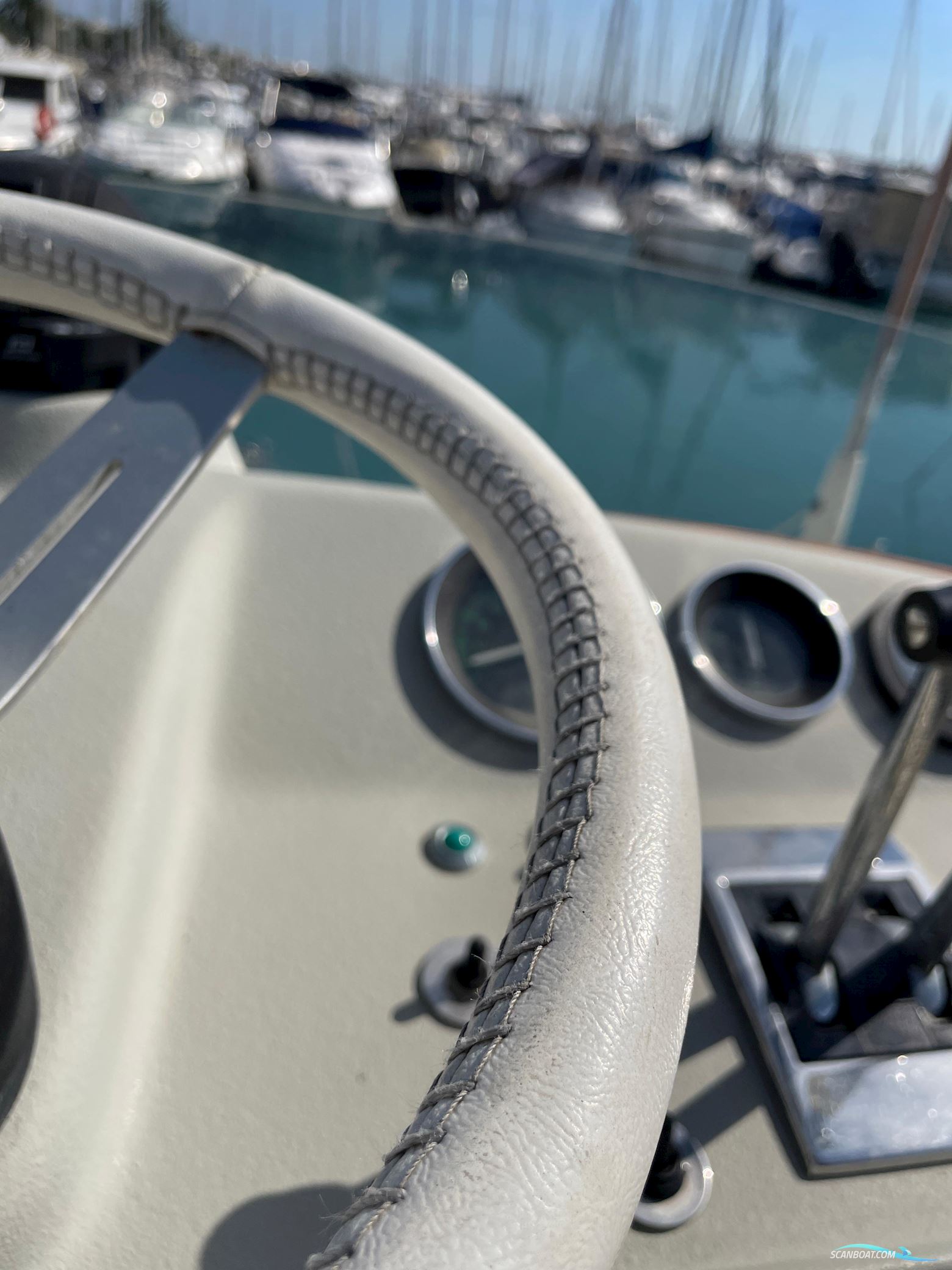 Riva Betram Sport Fish 25