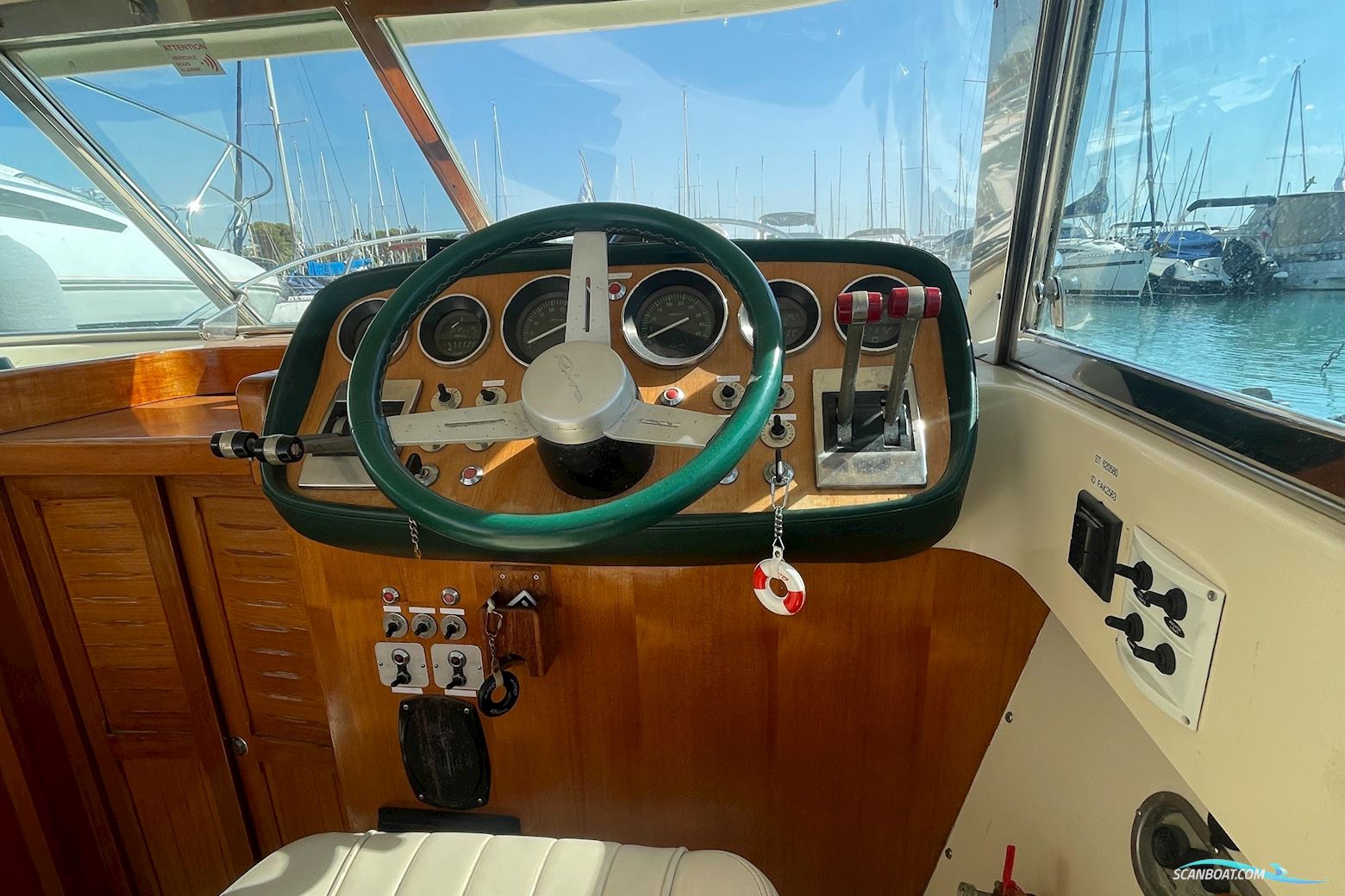 Riva Betram Sport Fish 25