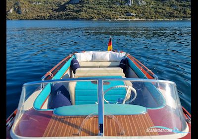 Riva Junior Motorboat 1966, with Chris Craft 2021 Neu engine, Germany