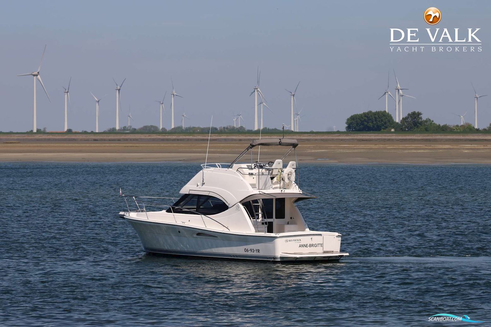 Riviera 33 Flybridge