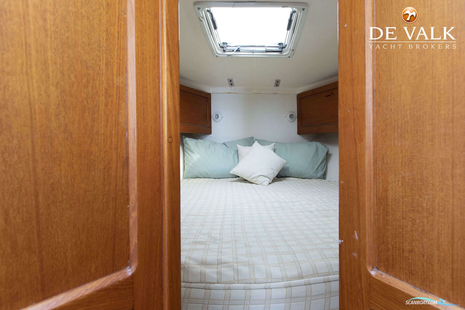 Riviera 33 Flybridge