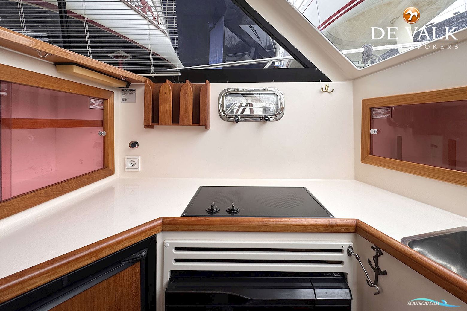 Riviera 33 Flybridge