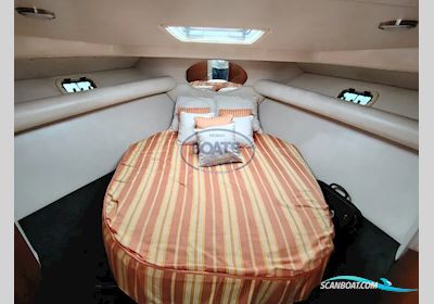 Riviera 33 Motorboat 2003, with Cummins engine, France