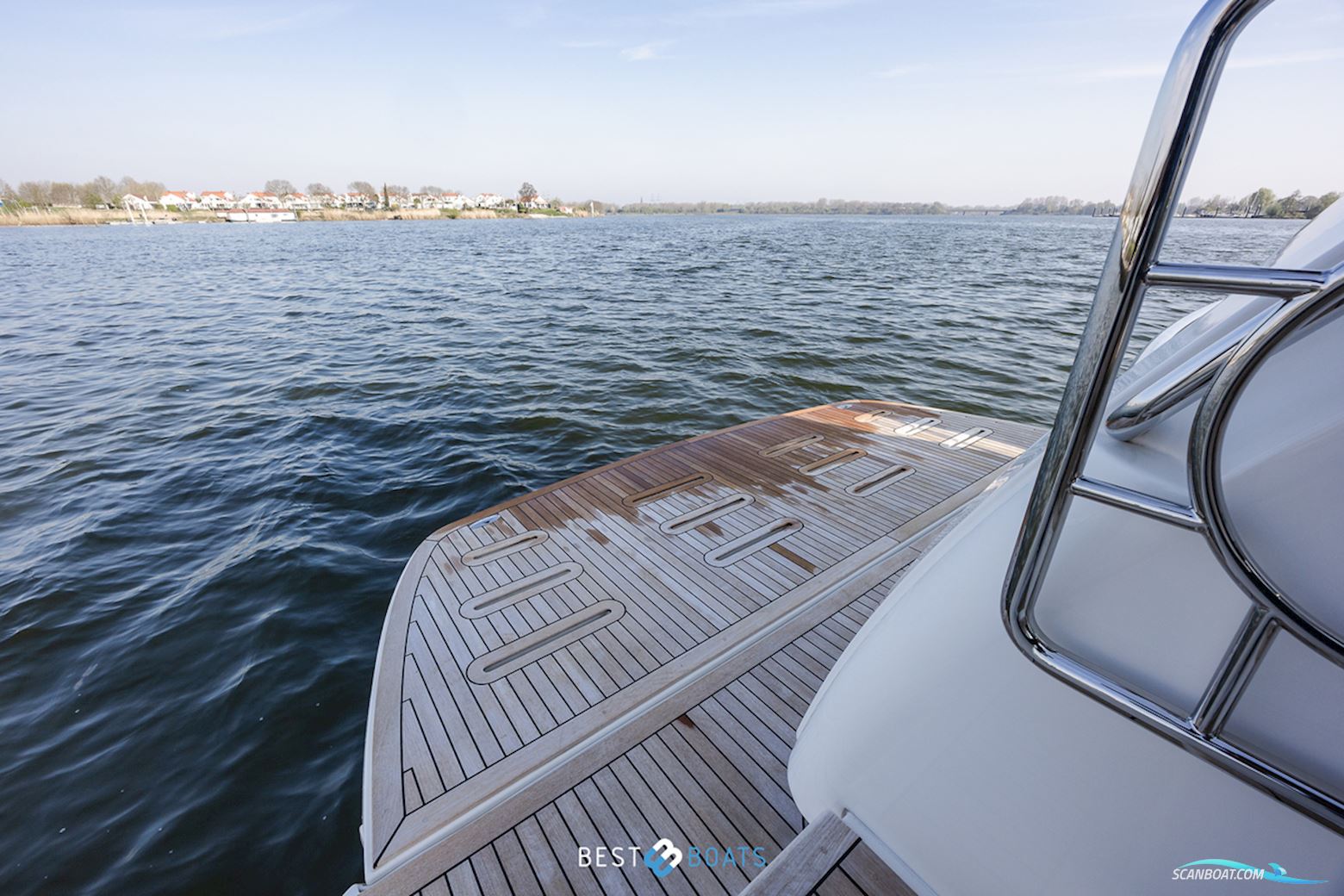 Riviera 4600 SPORT YACHT-PLATINUM EDITION