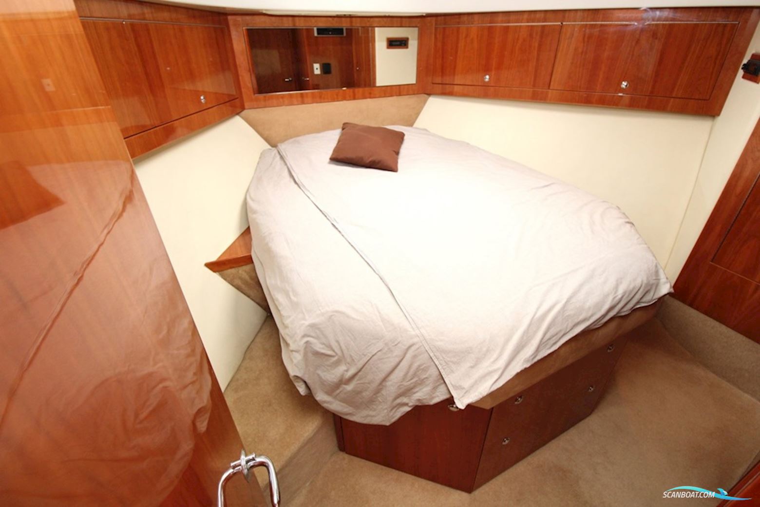 Rivièra 4700 Sport Yacht