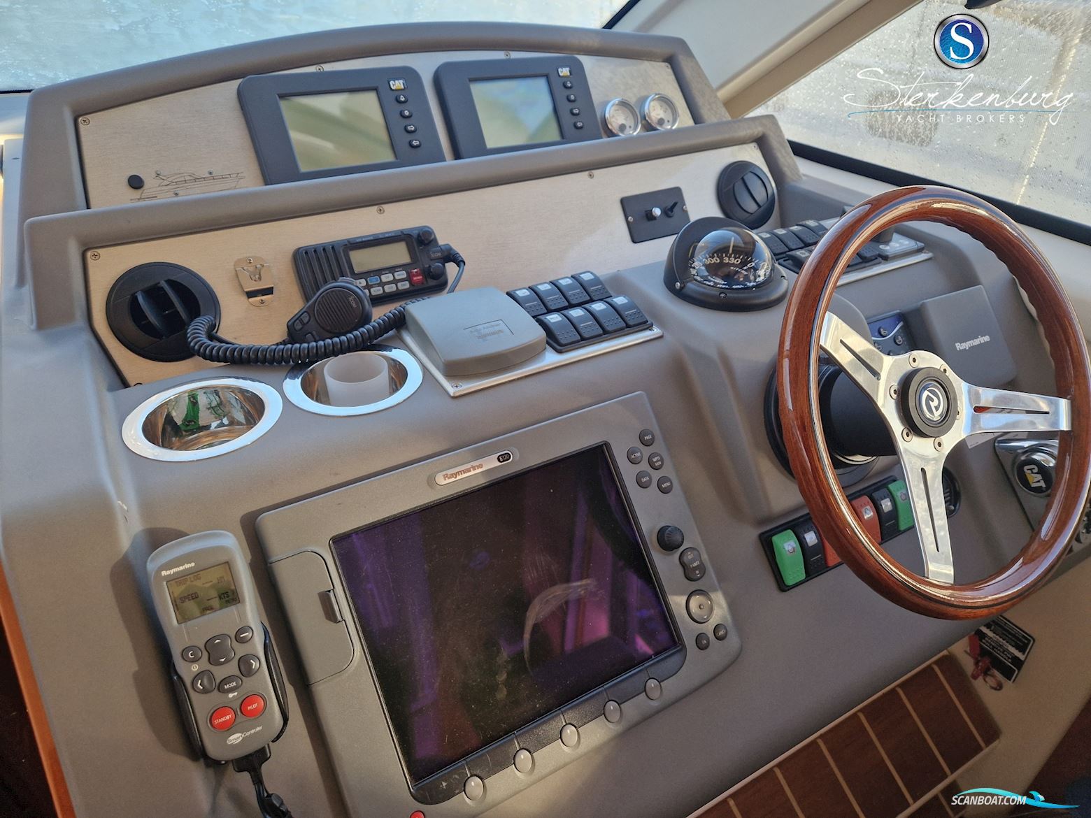 Rivièra 4700 Sport Yacht