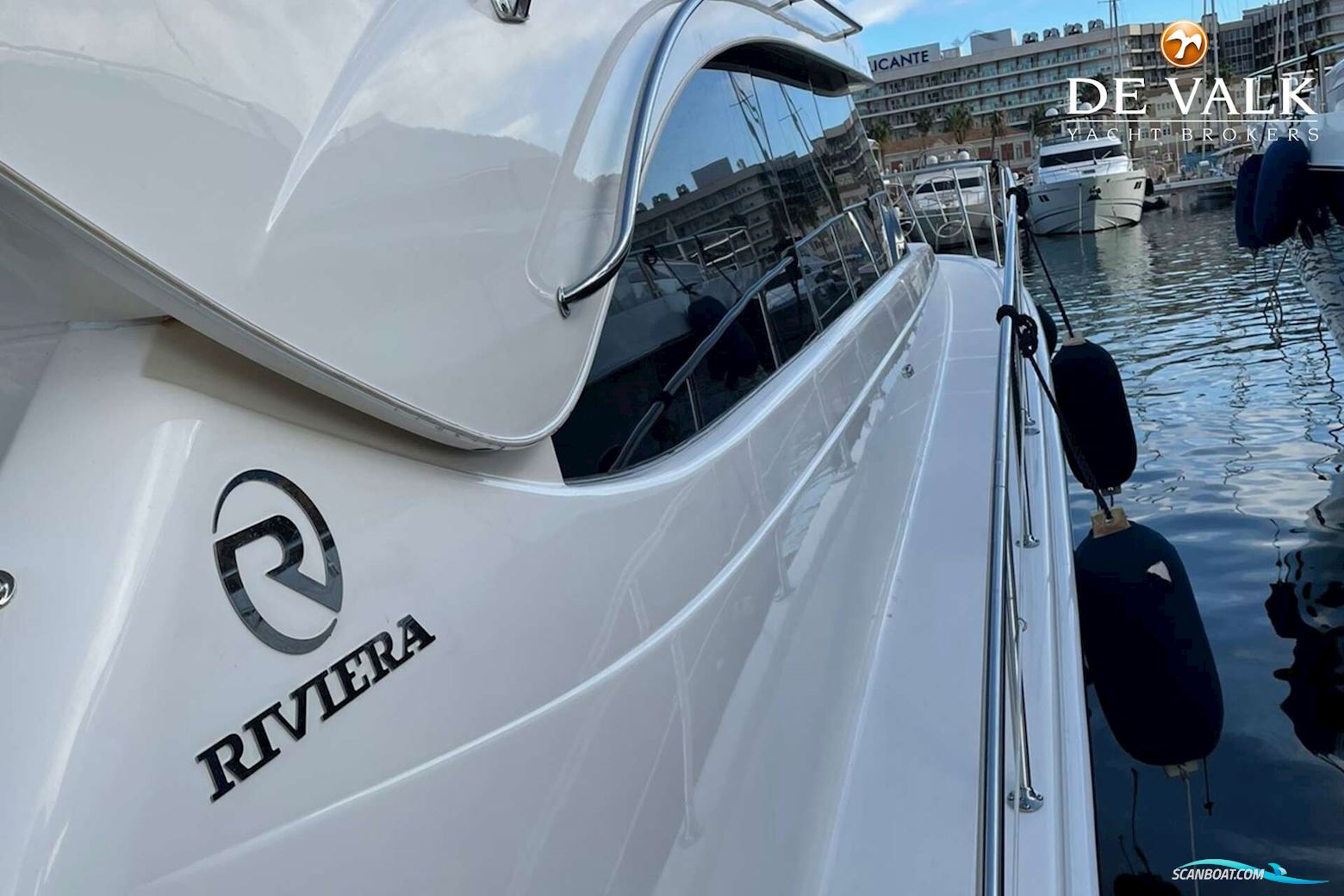 Riviera 58 Enclosed Flybridge