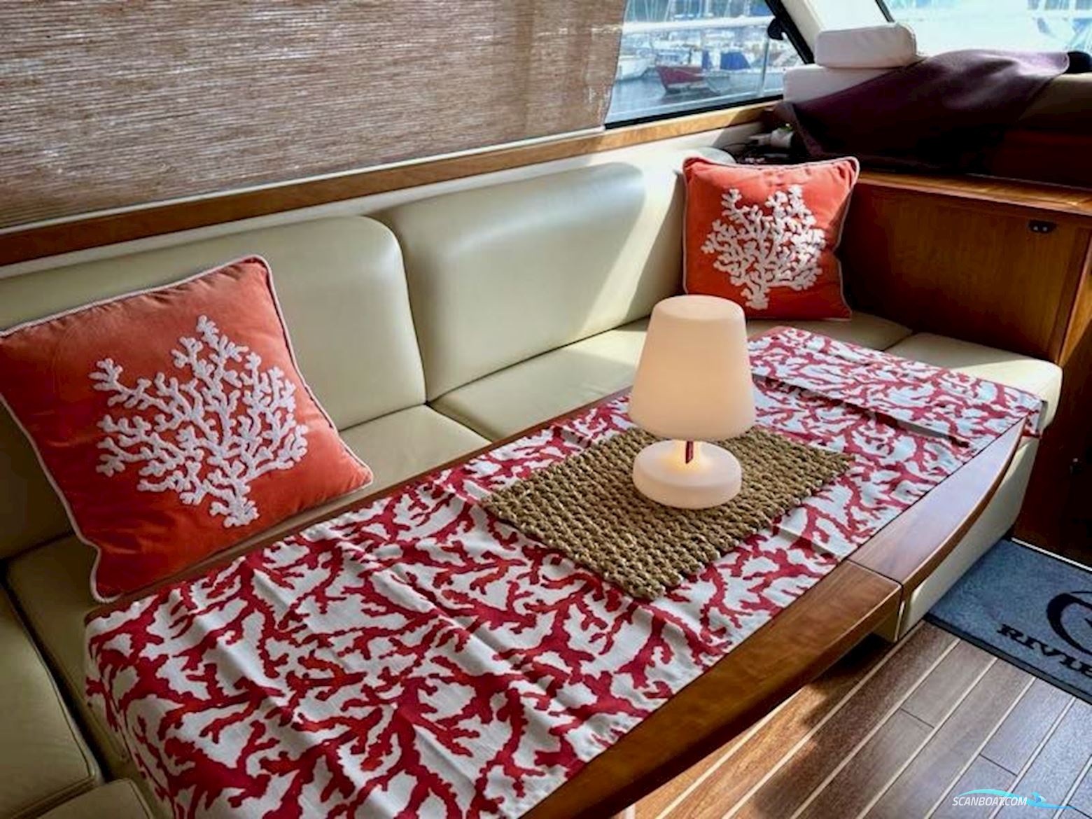 Riviera Yachts 4400 Sport Yacht