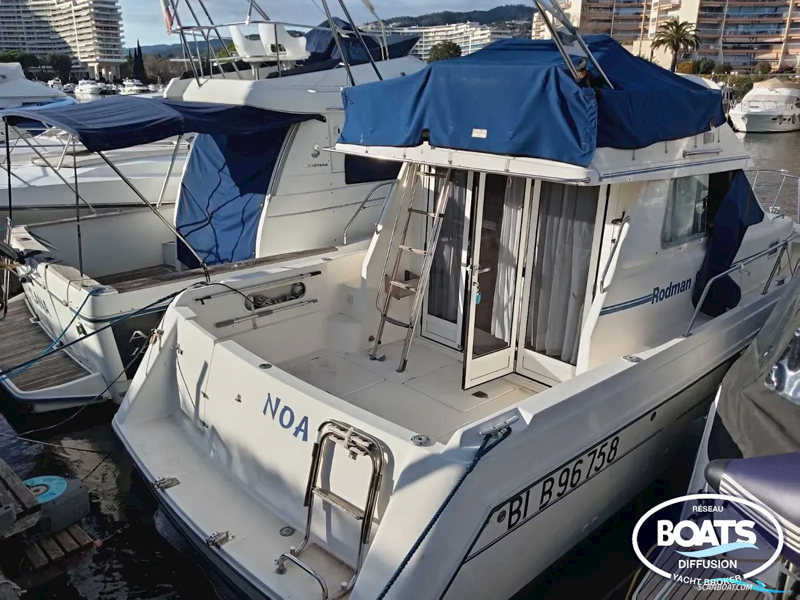 Roadman 900 Fly Motorboat 2003, with Volvo engine, France