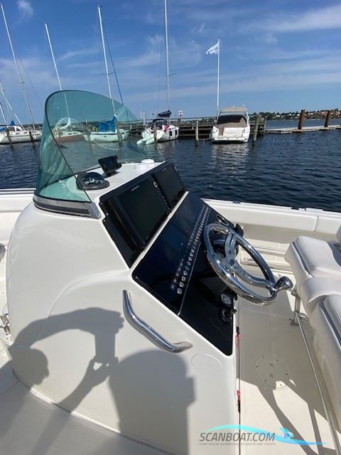 Robalo R260